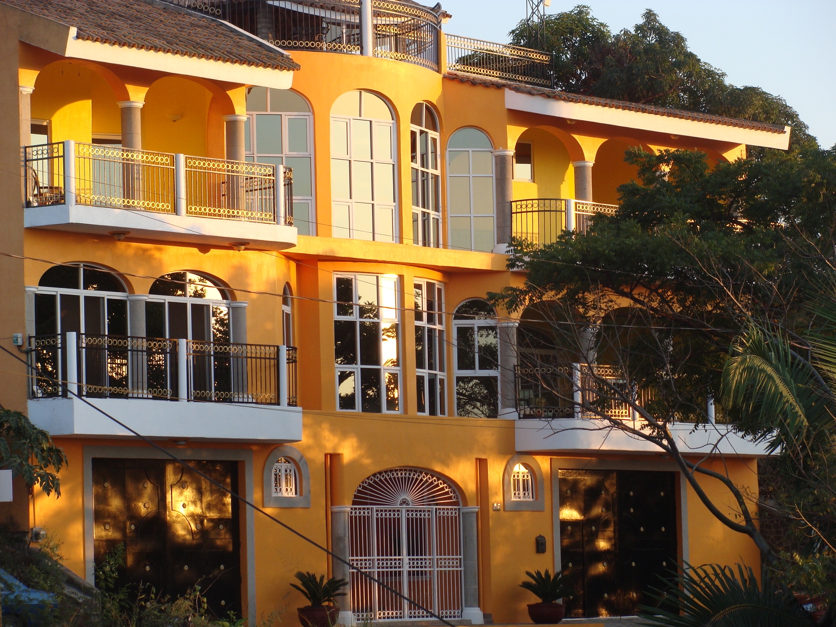 Home and pet sitter required La Peñita de Jaltomba, Mexico