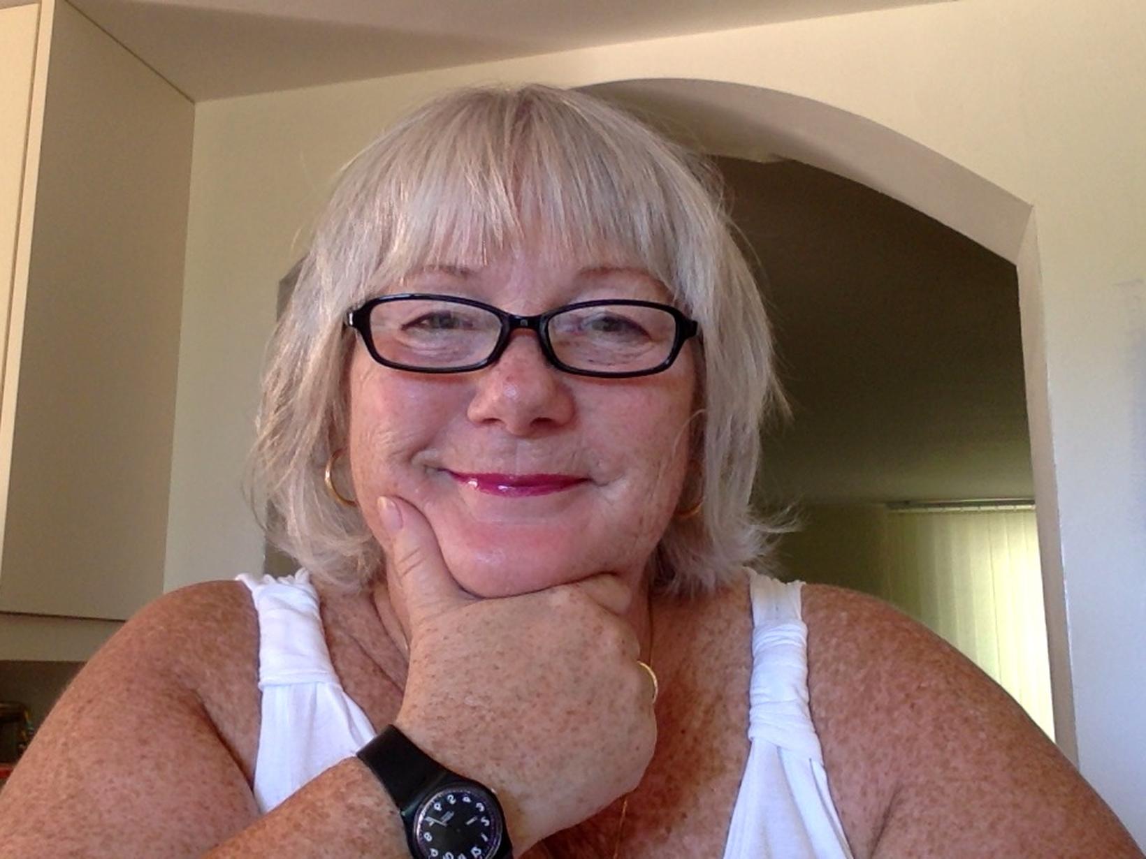 Evelyn from Le Buisson-de-Cadouin, France