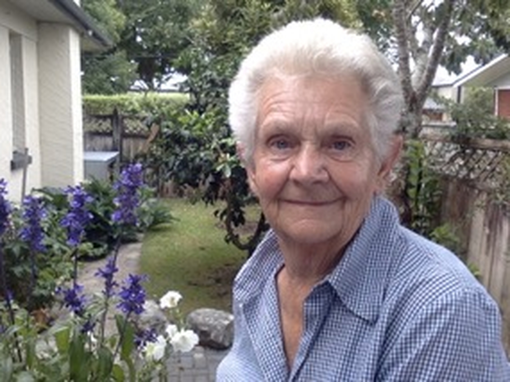 Pat from Tauranga, New Zealand