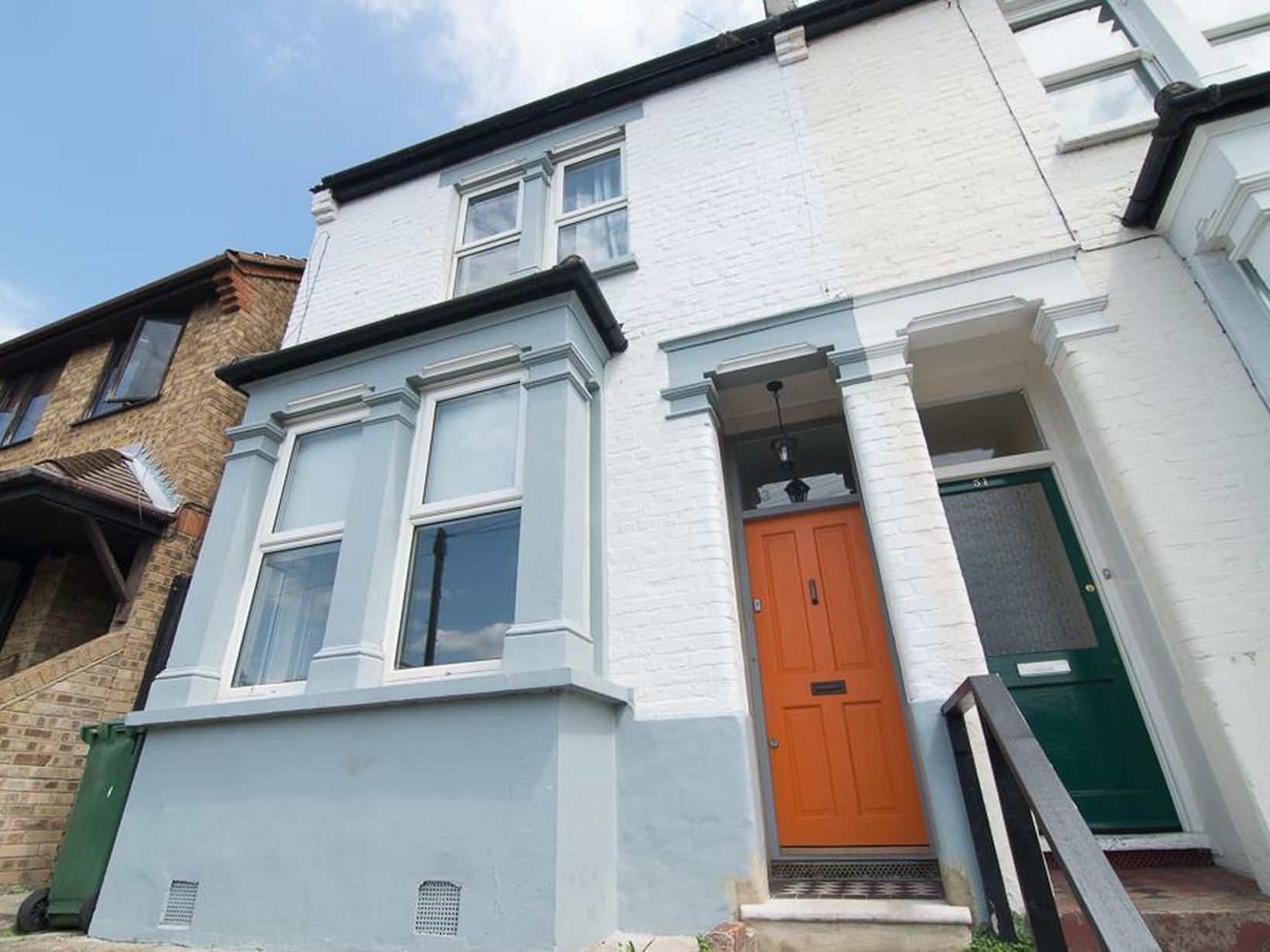 Housesitting assignment in London, United Kingdom