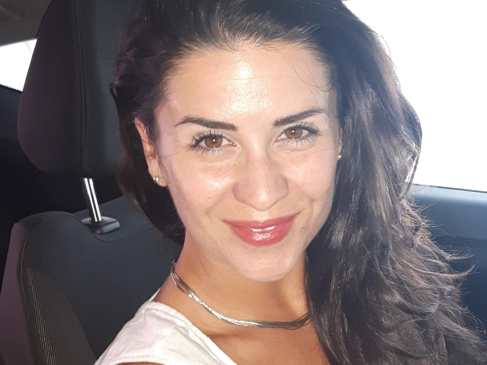 Lesley from Hamilton, Ontario, Canada