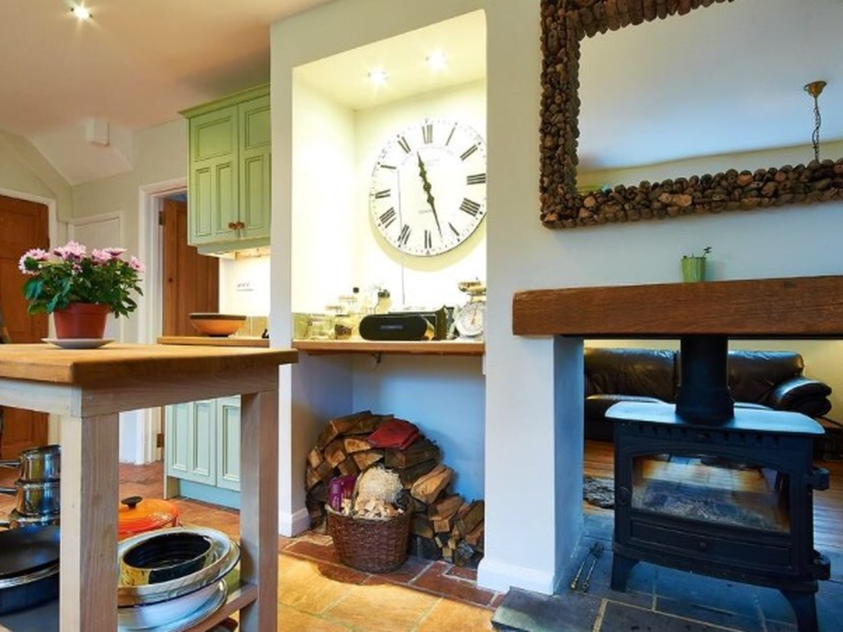 Housesitting assignment in Oxted, United Kingdom
