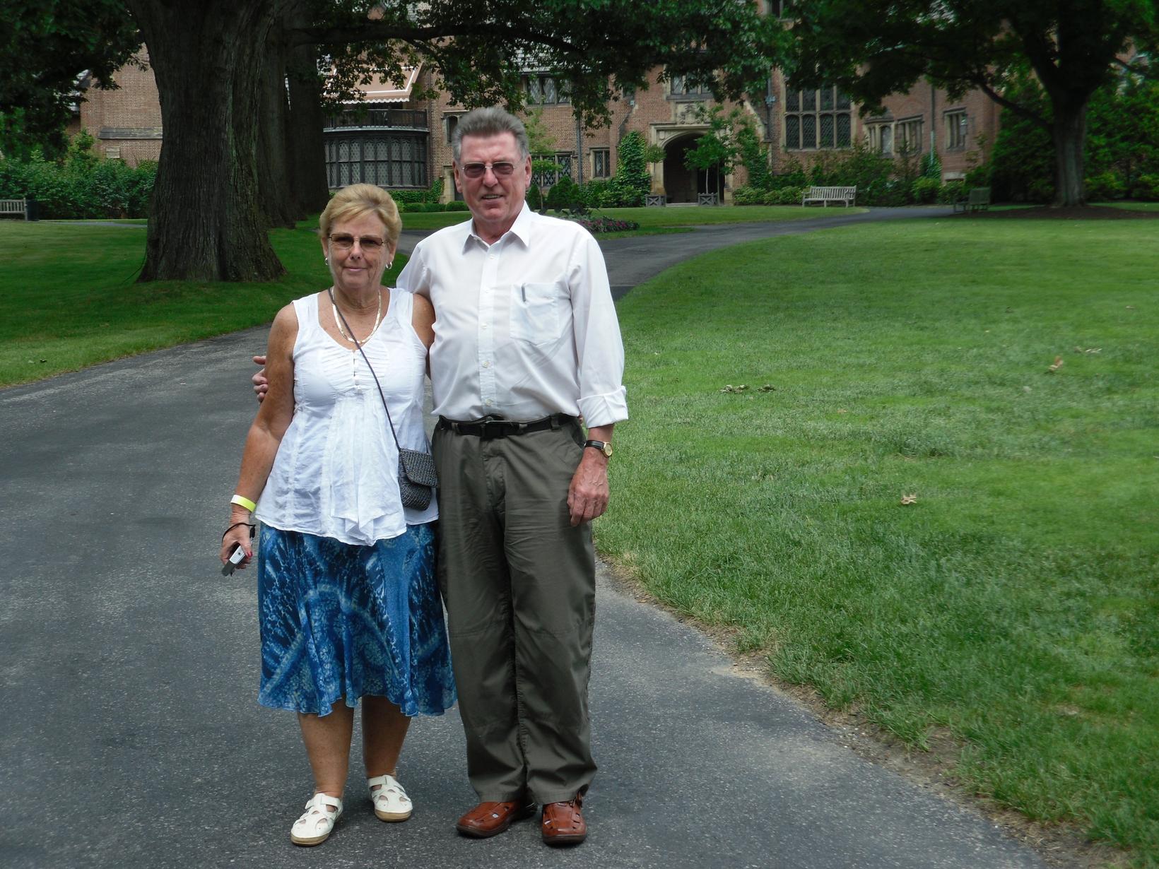 Frank & Betsy from Dundee, United Kingdom