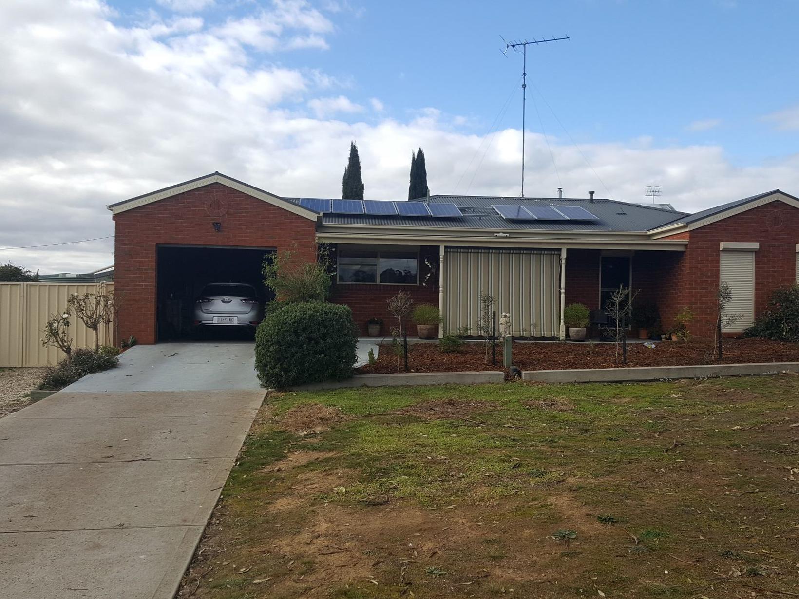 Housesitting assignment in Broadford, Victoria, Australia