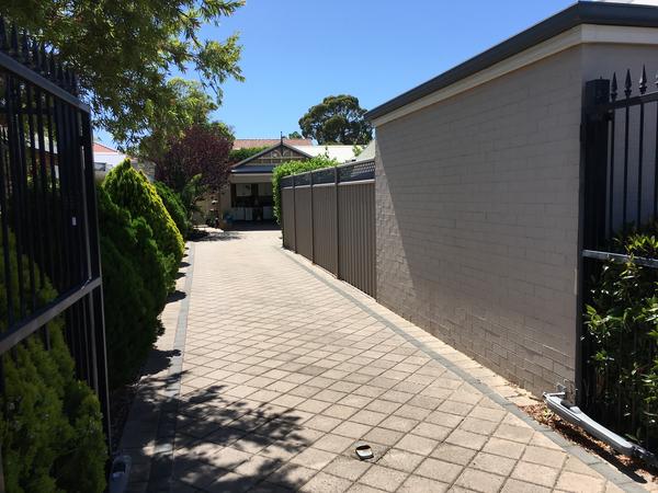 Housesitting assignment in Wembley, Western Australia, Australia