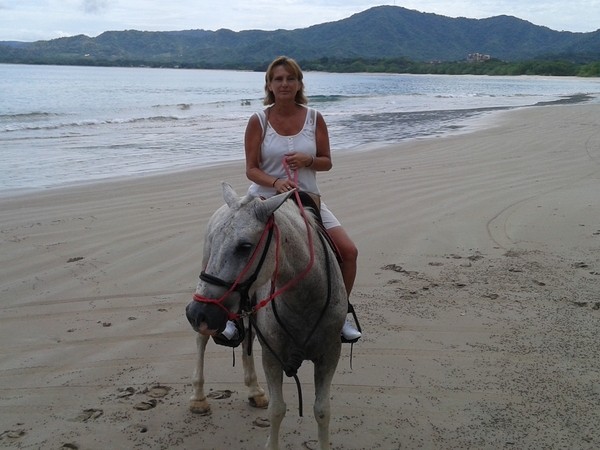 Terri from Innisfil, Ontario, Canada