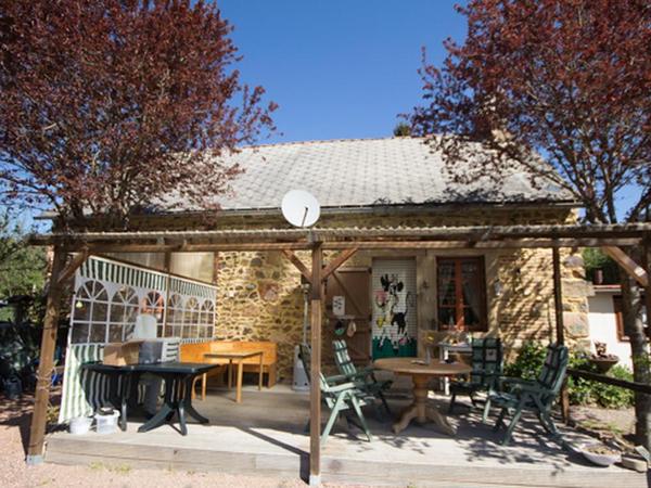 Housesitting assignment in Cussy-en-Morvan, France