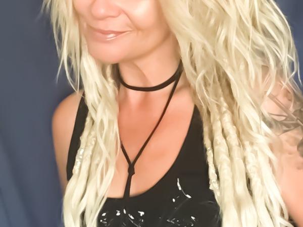 Lisa from Strathroy, ON, Canada