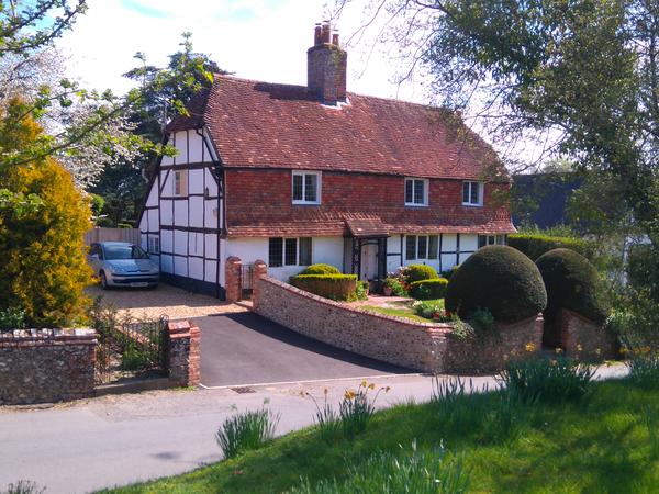 Housesitting assignment in Odiham, United Kingdom
