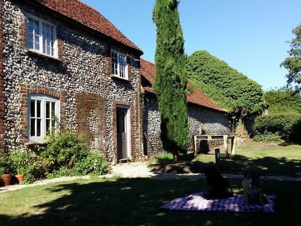 Housesitting assignment in Bradenham, United Kingdom