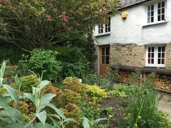Housesitting assignment in Mawgan, United Kingdom