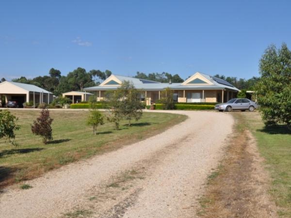 Housesitting assignment in Romsey, Victoria, Australia