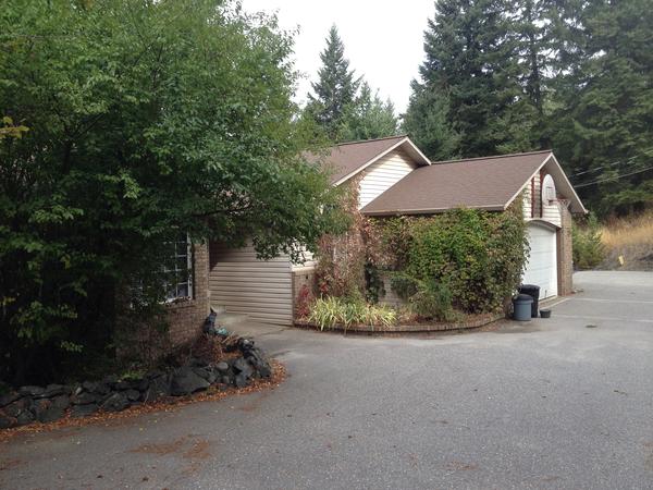 Housesitting assignment in Coldstream, British Columbia, Canada