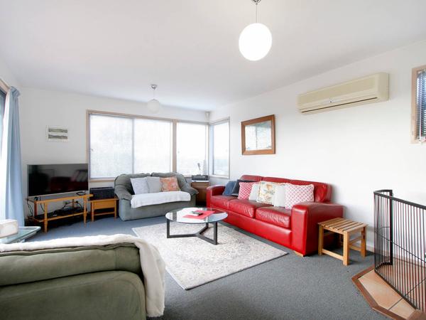 Housesitting assignment in Margate, Tasmania, Australia