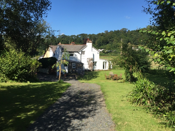 Housesitting assignment in Weare Giffard, United Kingdom