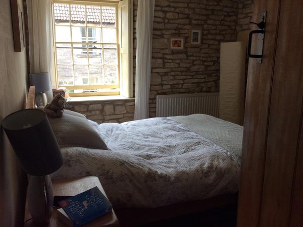 Housesitting assignment in Marshfield, United Kingdom