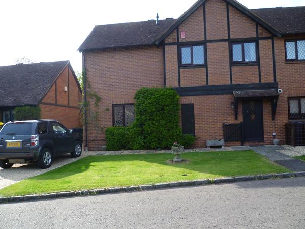 Housesitting assignment in Wooburn, United Kingdom