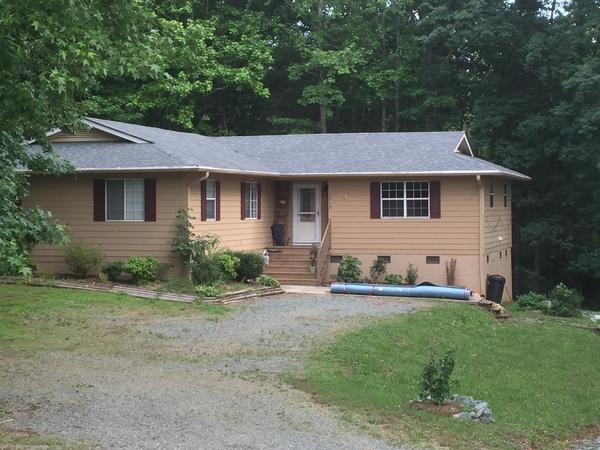 Housesitting assignment in Saxapahaw, North Carolina, United States