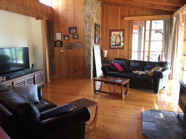 Housesitting assignment in Samaria, VIC, Australia