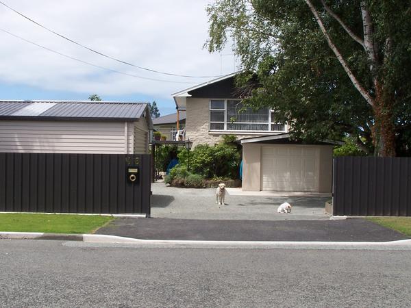 Pam & Bill from Pleasant Point, New Zealand