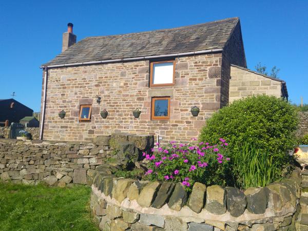 Housesitting assignment in Buxton, United Kingdom