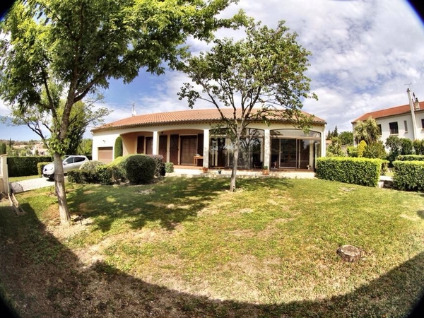 Housesitting assignment in Saint-Geniès-de-Fontedit, France
