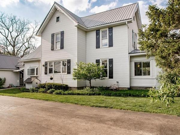 Housesitting assignment in Whitestown, Indiana, United States