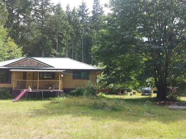 Housesitting assignment in Extension, BC, Canada
