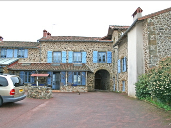 Housesitting assignment in Rochechouart, France