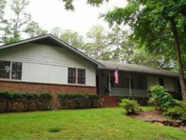 Housesitting assignment in Fayetteville, Georgia, United States