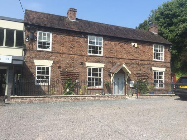 Housesitting assignment in Telford, United Kingdom