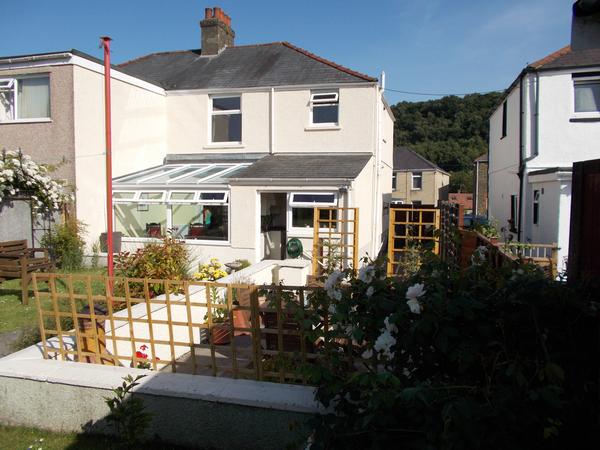 Housesitting assignment in Neath, United Kingdom