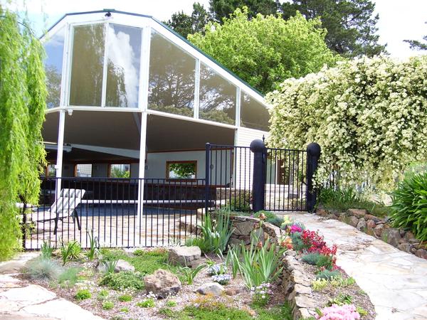 Housesitting assignment in Armidale, NSW, Australia