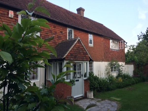 Housesitting assignment in Heathfield, United Kingdom