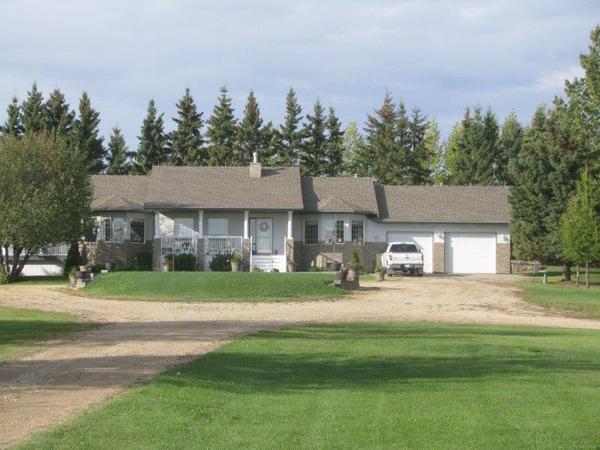 Housesitting assignment in Rolly View, AB, Canada