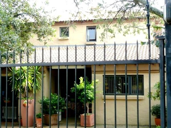 Housesitting assignment in Pretoria East, South Africa
